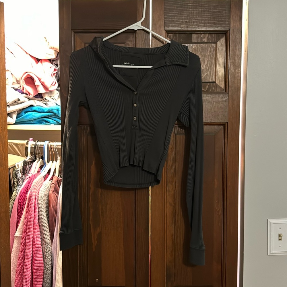 aerie gray half button down long sleeve top